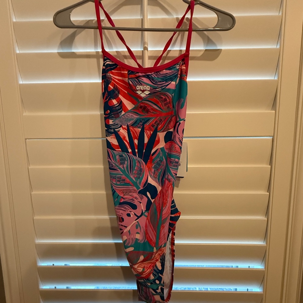 Arena Women's Tropical Print One Piece Swimsuit - Multicolor